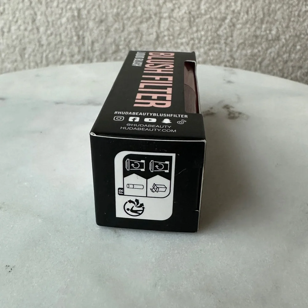 NEW Huda Blush Filter Soft Glow Liquid Blush - Cotton Candy - Baby Pink